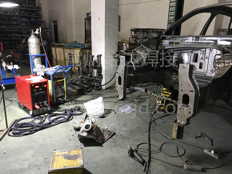 汽车制造-电弧螺柱焊机 RSN-1200客户现场